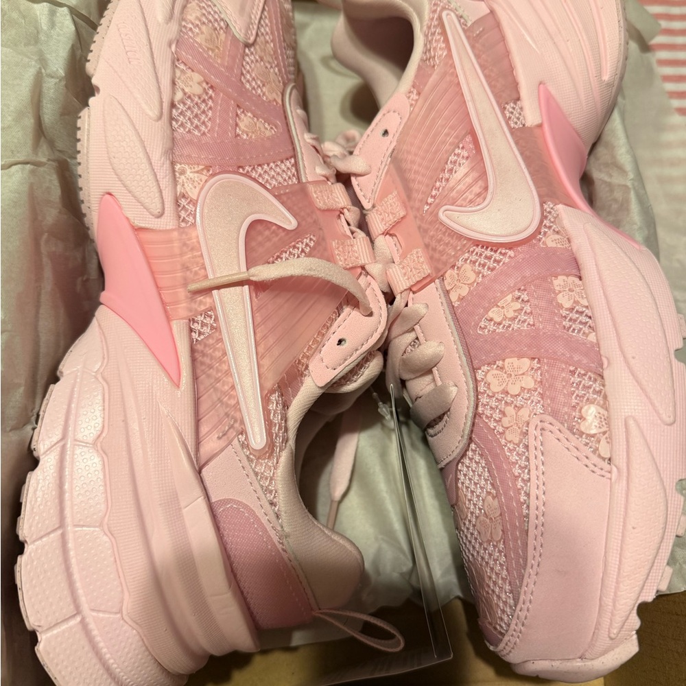 Women Nike V2K Run